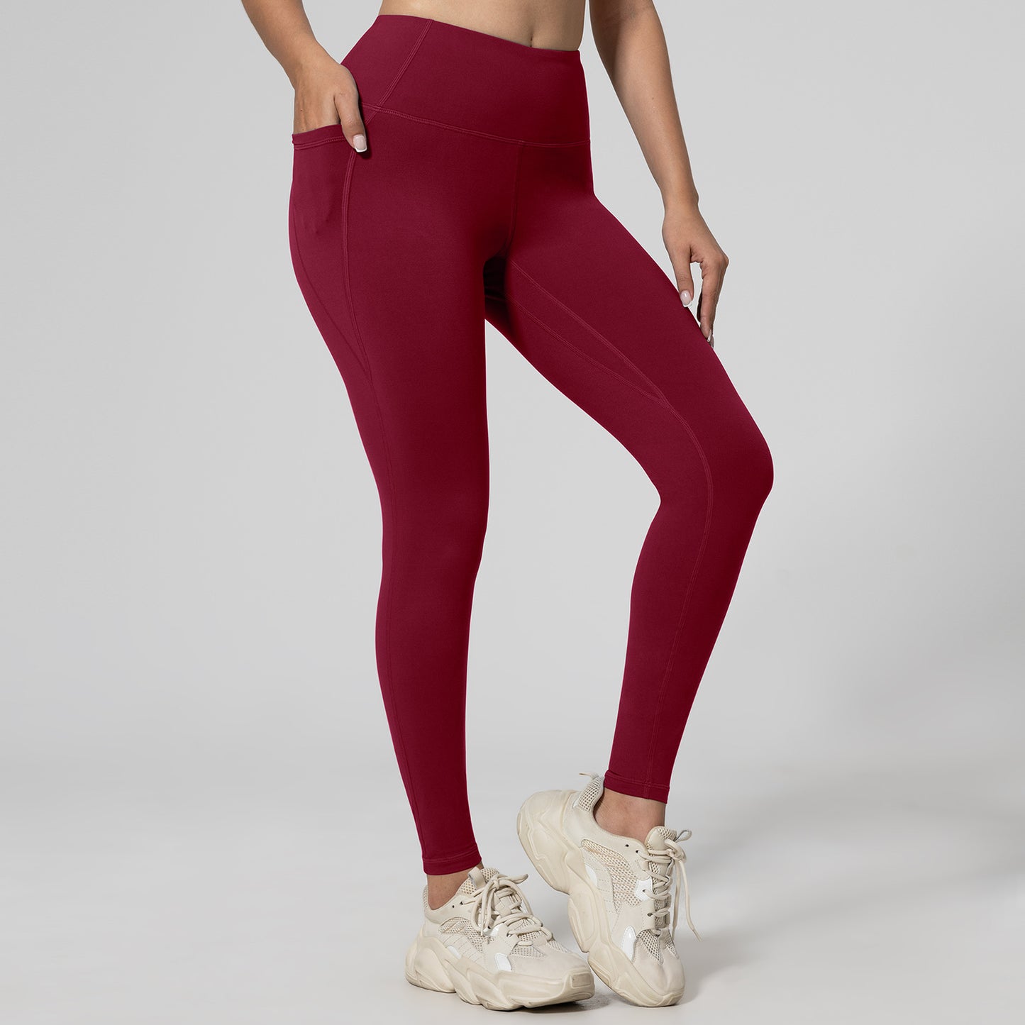 High-waisted fitness leggings that enhance the hips