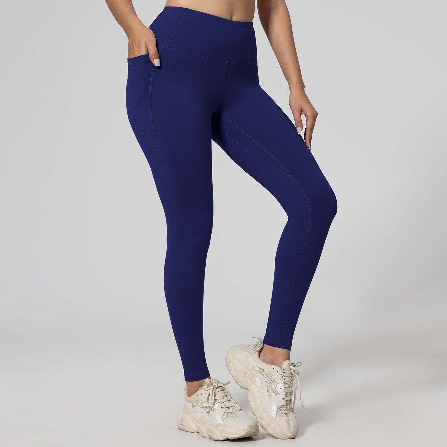 High-waisted fitness leggings that enhance the hips