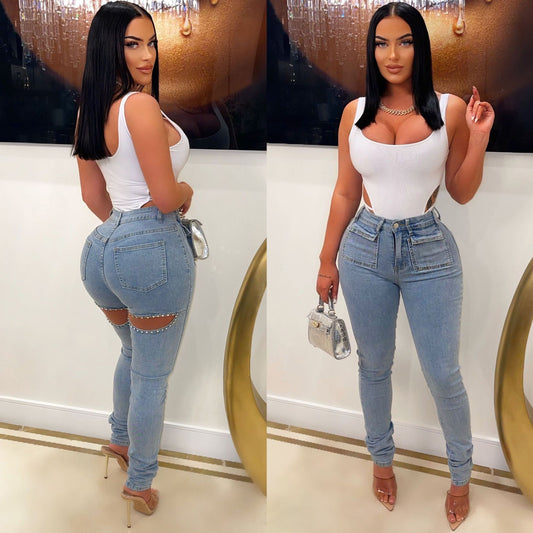 Slim fit casual and skinny jeans.