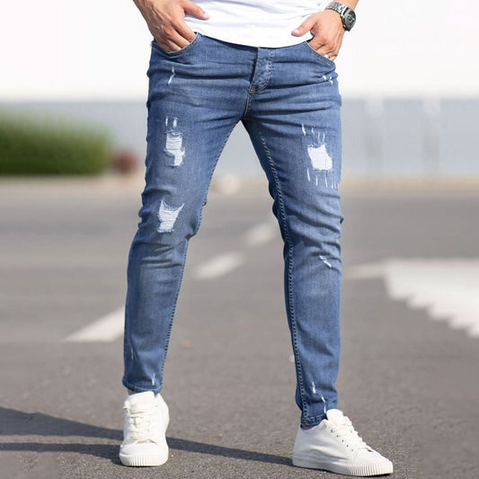 Casual ripped denim pants.