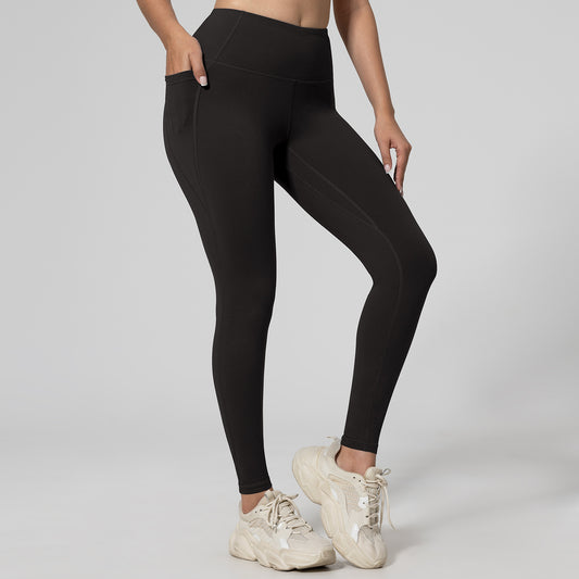High-waisted fitness leggings that enhance the hips
